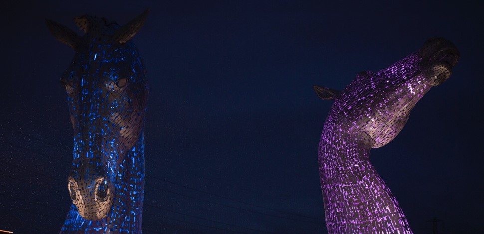 Fiona’s Kelpies photo lights up support for Huntington's disease families