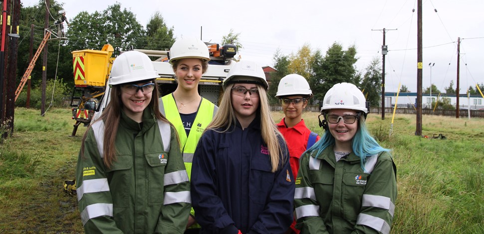 Falkirk Campus event to encourage more women into engineering