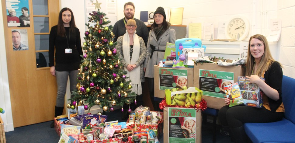 Student Association spreads Christmas cheer