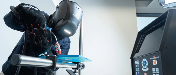Virtual welding sparks success for Forth Valley College’s Skills Transition Centre