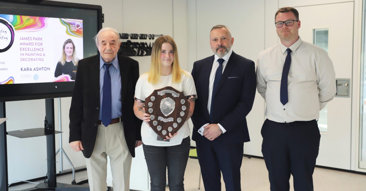 Prizes For Painters And Decorators On Awards Night CARA (1)