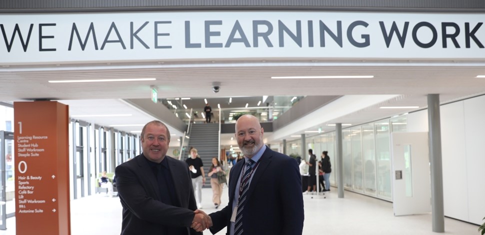 New Minister for Higher and Further Education visits Falkirk Campus