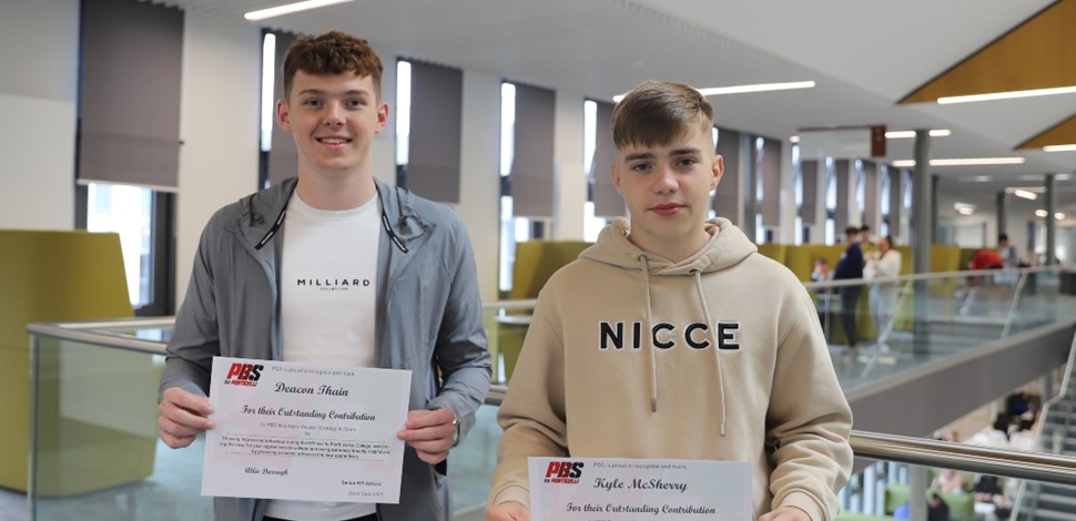 Oil and gas apprentices presented with recognition certificates