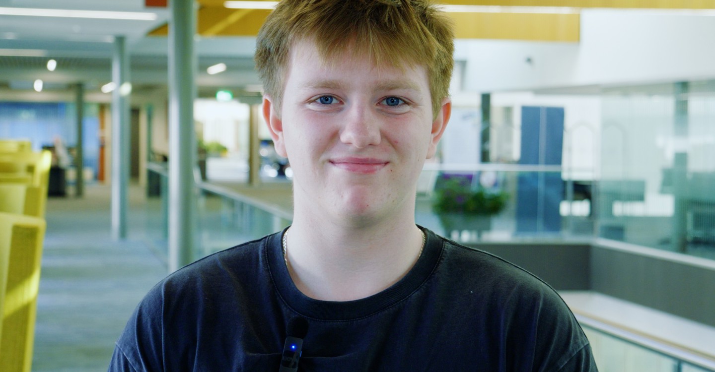Craig Thomson.00 01 26 24.Still003