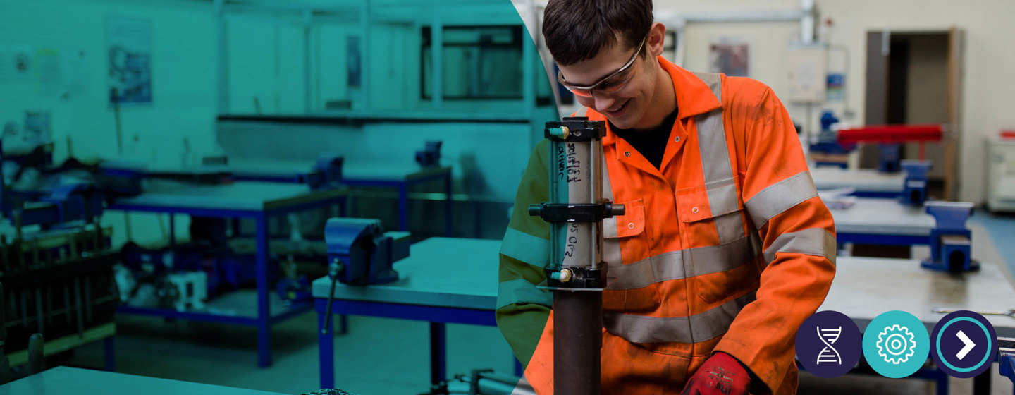 Cm1359 Apprenticeship Web Graphics Mas 8