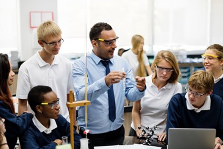 BA (Hons) Professional Education (Secondary) With Chemistry (University Of Stirling)