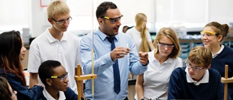 BA (Hons) Professional Education (Secondary) With Chemistry (University Of Stirling)