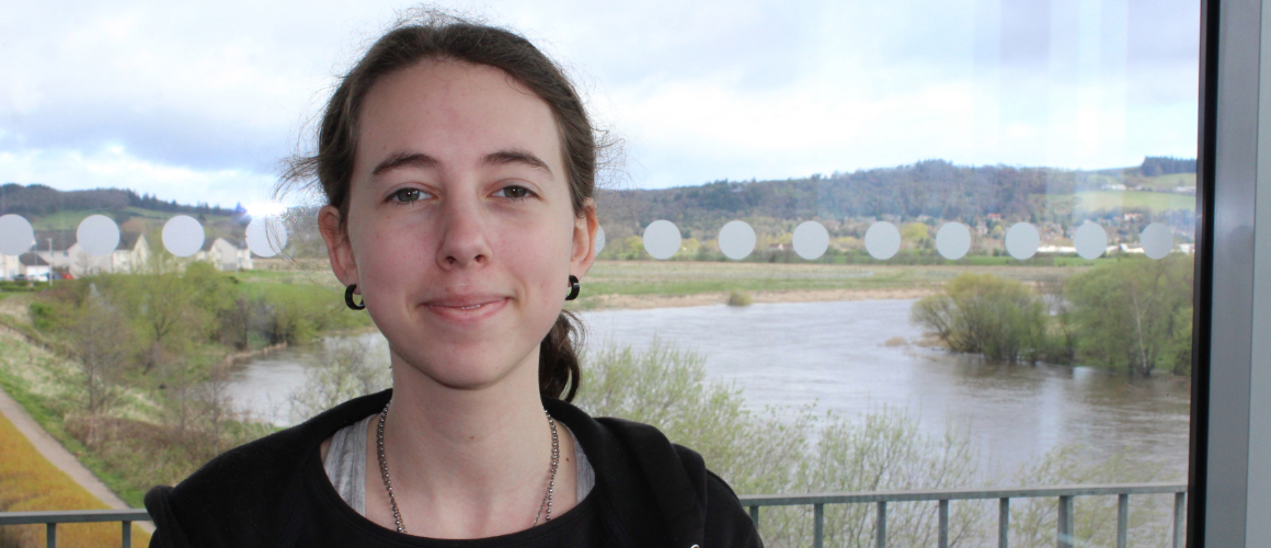 Scarlet Barton Holtz