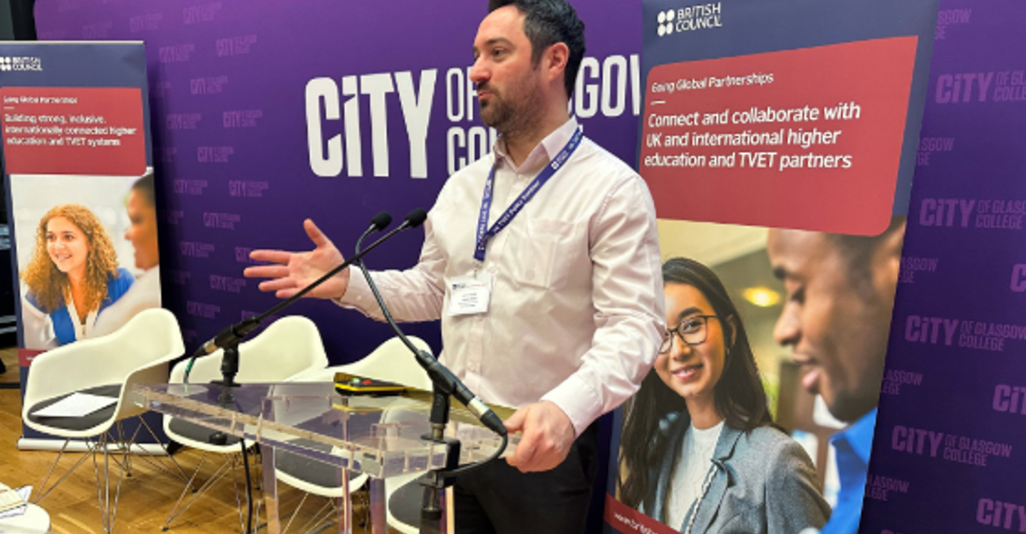 Jamie Allan Presenting At The Seminar