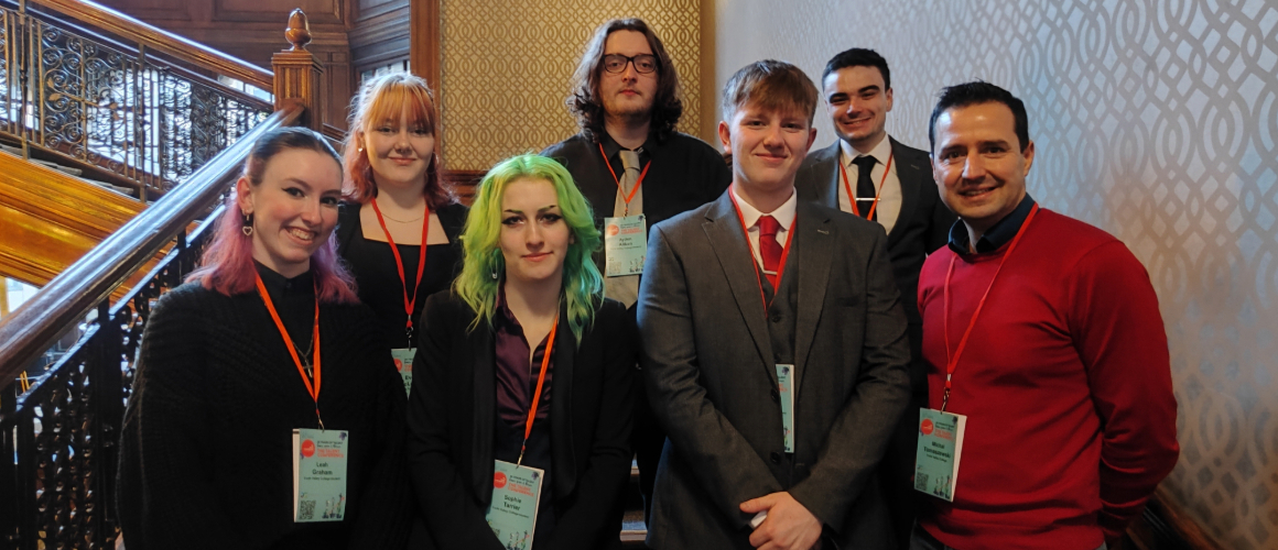 HIT Scholarships For College Pair