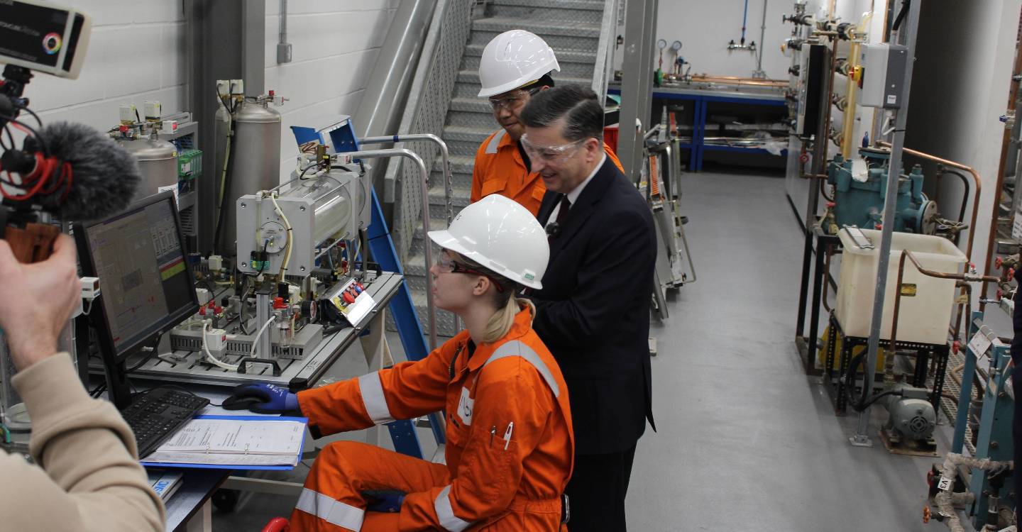Scottish Secretary Visits Falkirk Campus CARA (3)