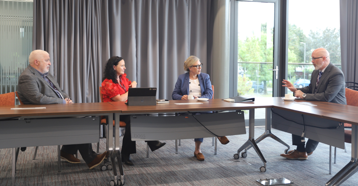 Cabinet Secretary For Climate Action And Energy Visits Falkirk Campus CARA (3)